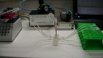 高通量灌流式機械壓力刺激生物微型培養平台